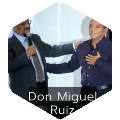 Edmundo Velasco junto a Don Miguel Ruíz